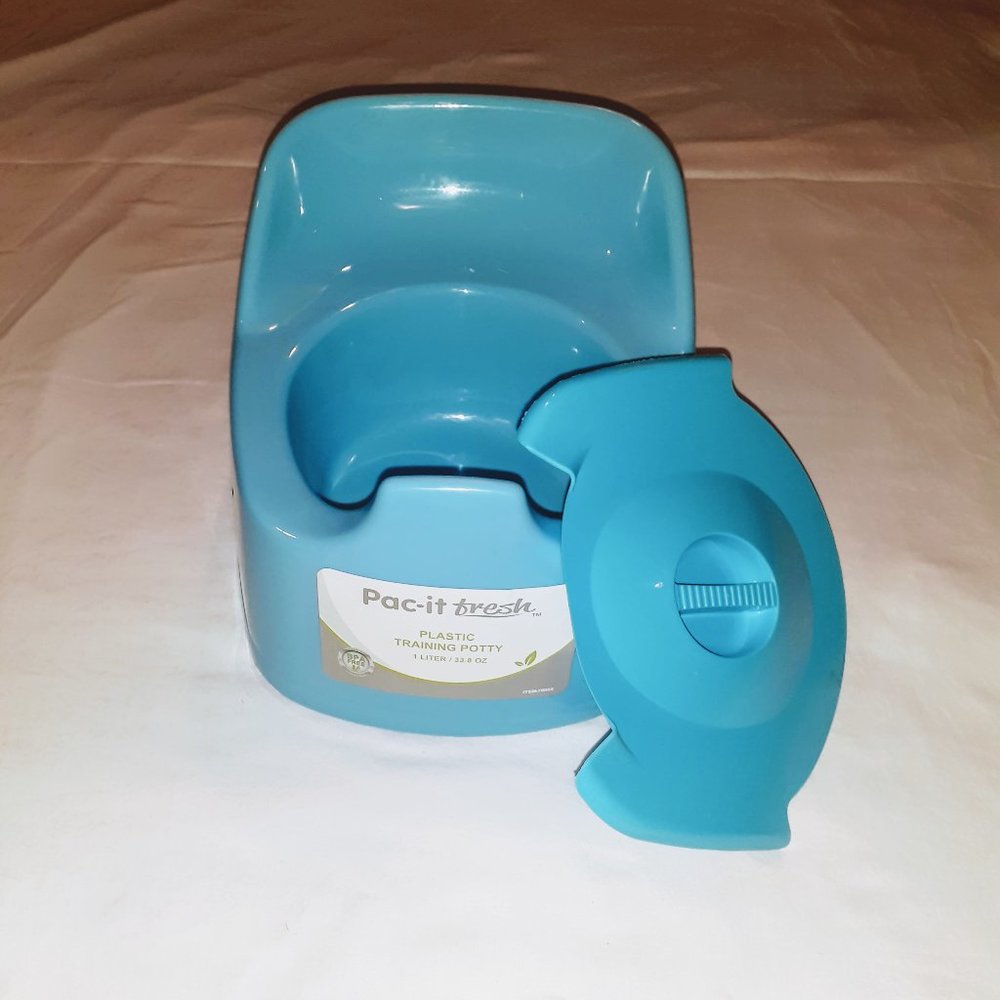 SALE TODDLER PLASTIC POTTY CHAIR W/LID - Blue